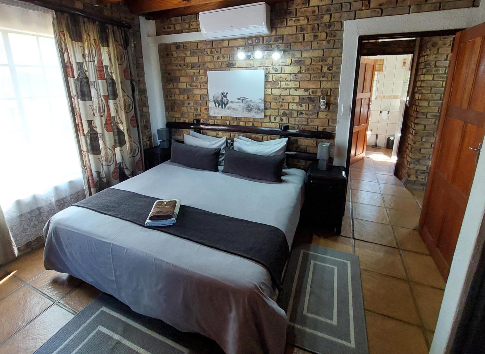 Giraffe Plains Villa Marloth Park Eksteriør bilde